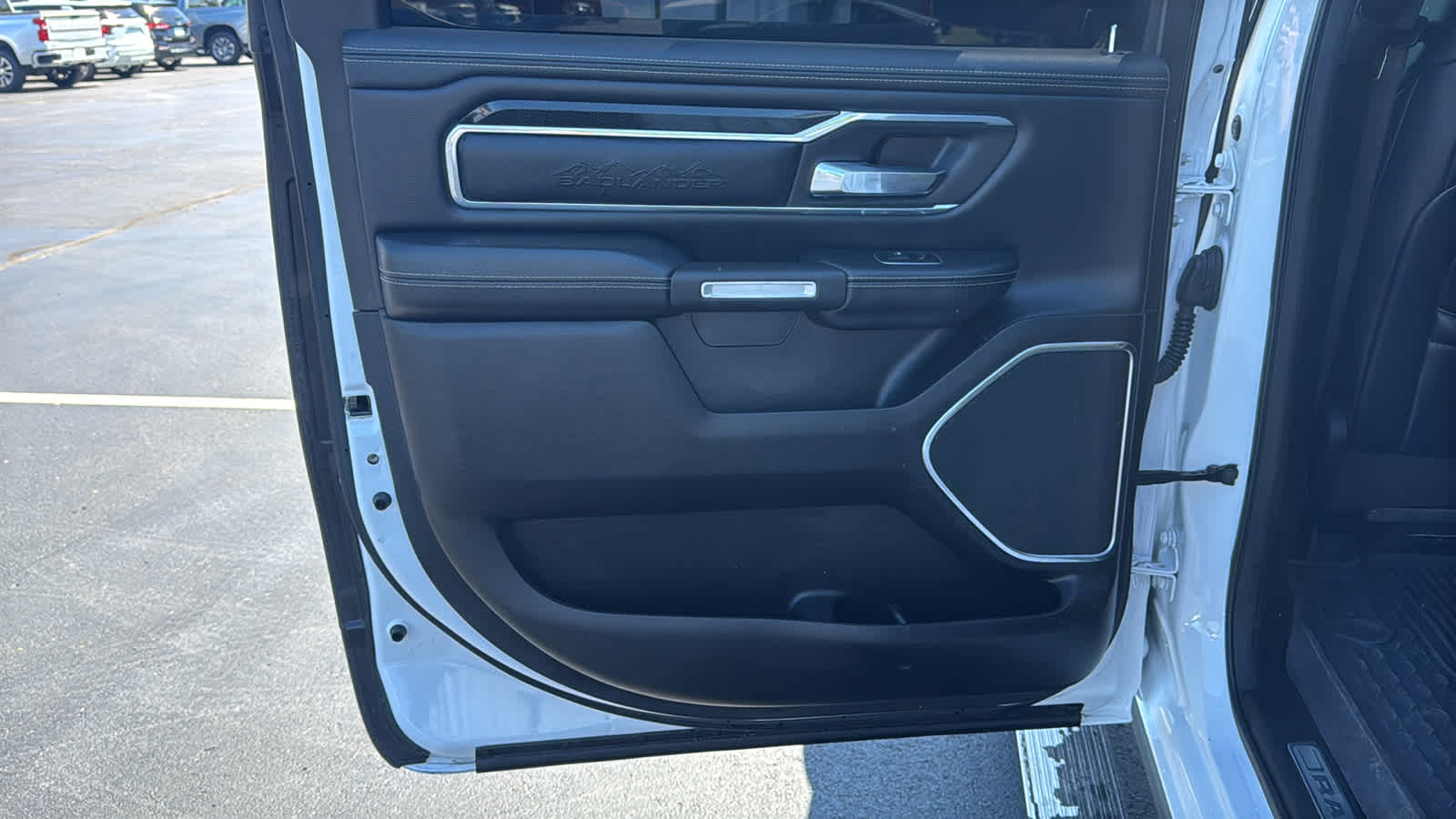 2022 RAM 1500 Laramie Crew Cab 4x4 5'7" Box