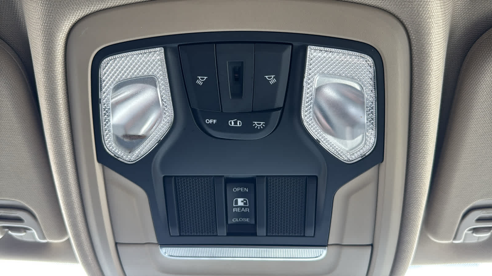 2019 RAM 1500 Big Horn/Lone Star Crew Cab 4x4 6'4" Box