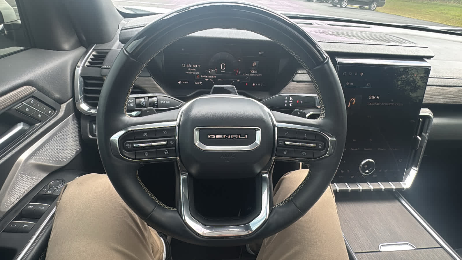2025 GMC Acadia Denali