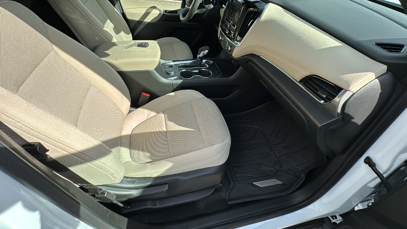 2023 Chevrolet Traverse LS - Photo 24