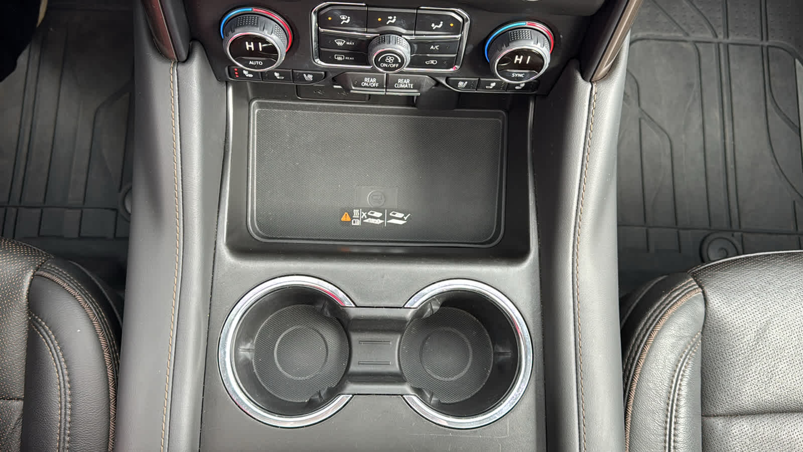 2023 Chevrolet Suburban High Country