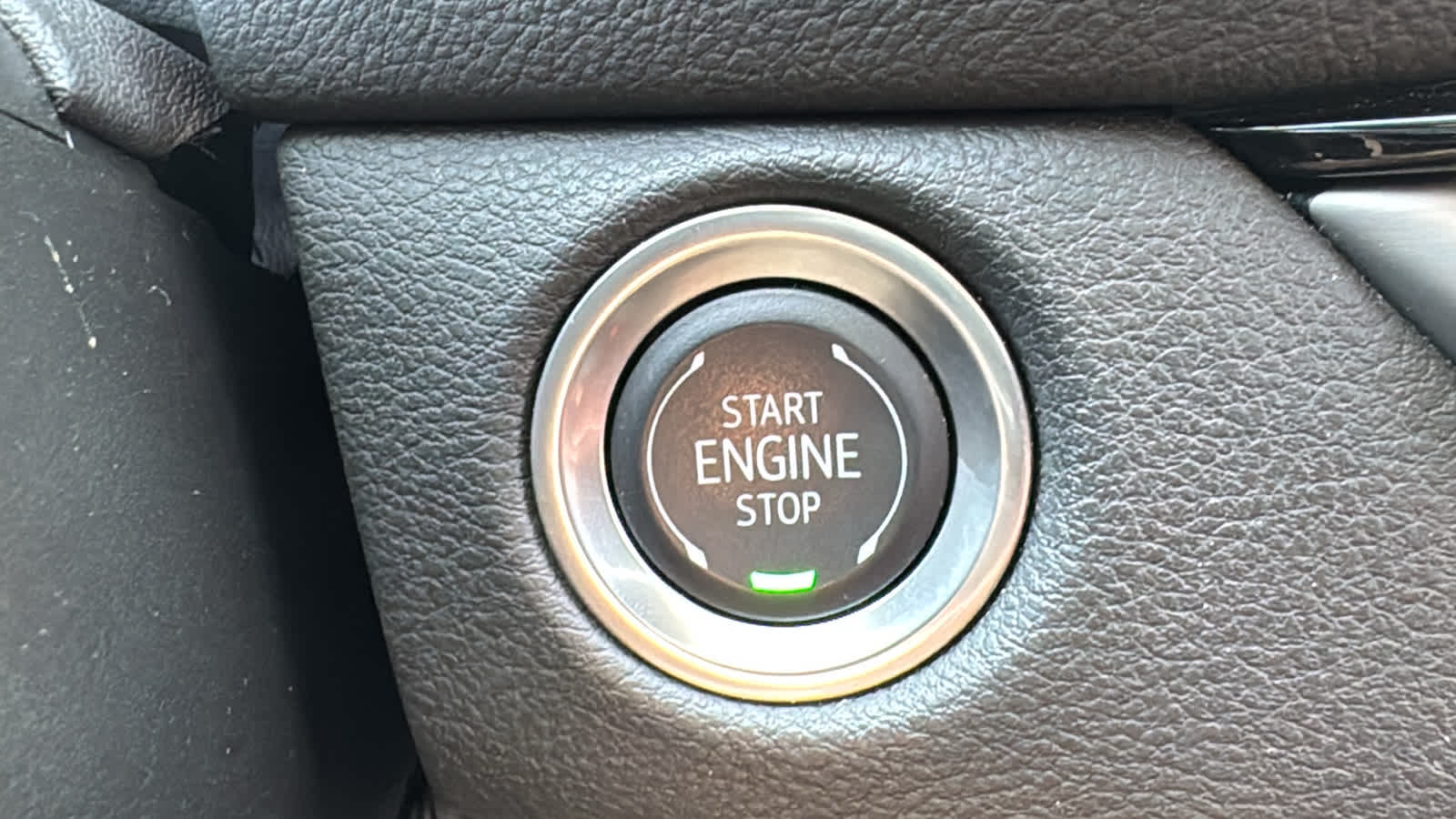 2025 Cadillac XT4 Premium Luxury - Photo 19