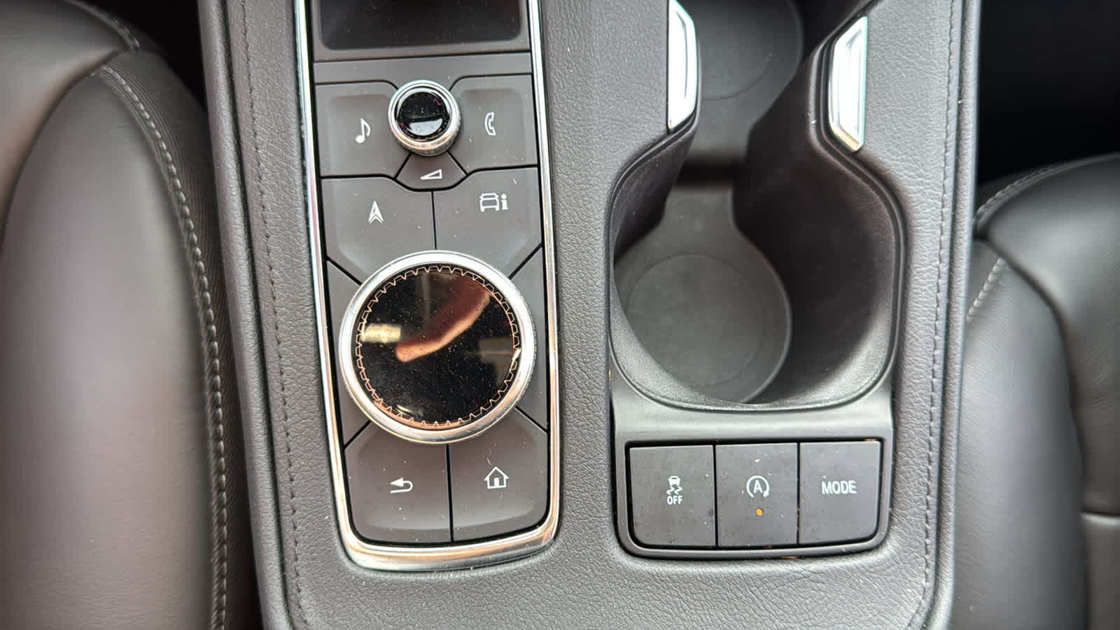 2025 Cadillac XT4 Premium Luxury - Photo 21