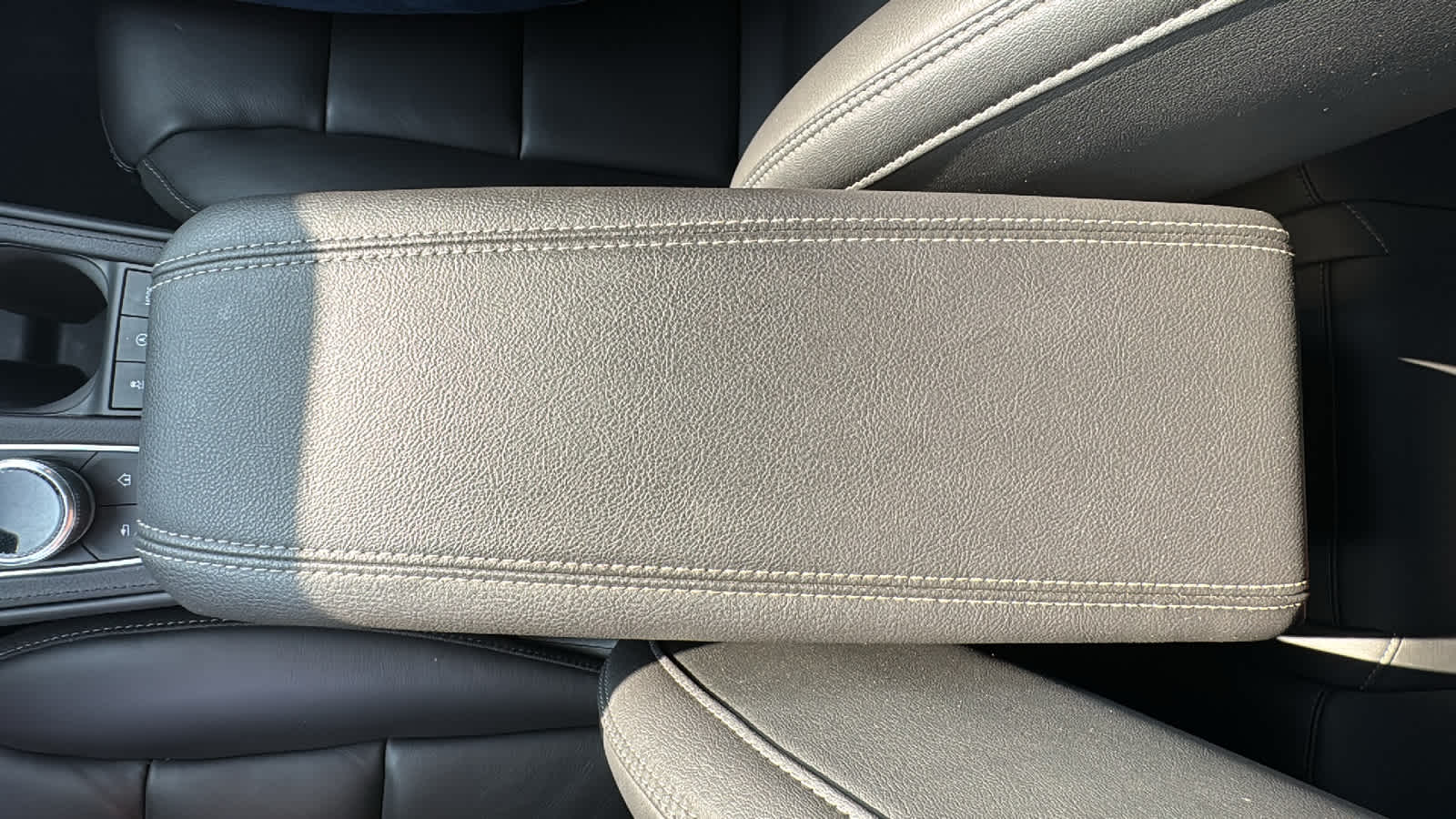 2025 Cadillac XT4 Premium Luxury - Photo 22
