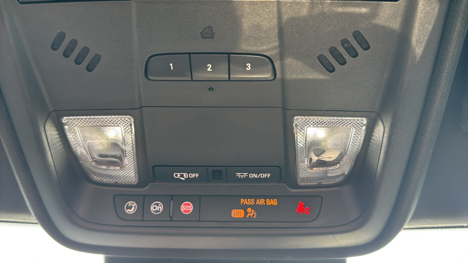 2025 Cadillac XT4 Premium Luxury - Photo 25