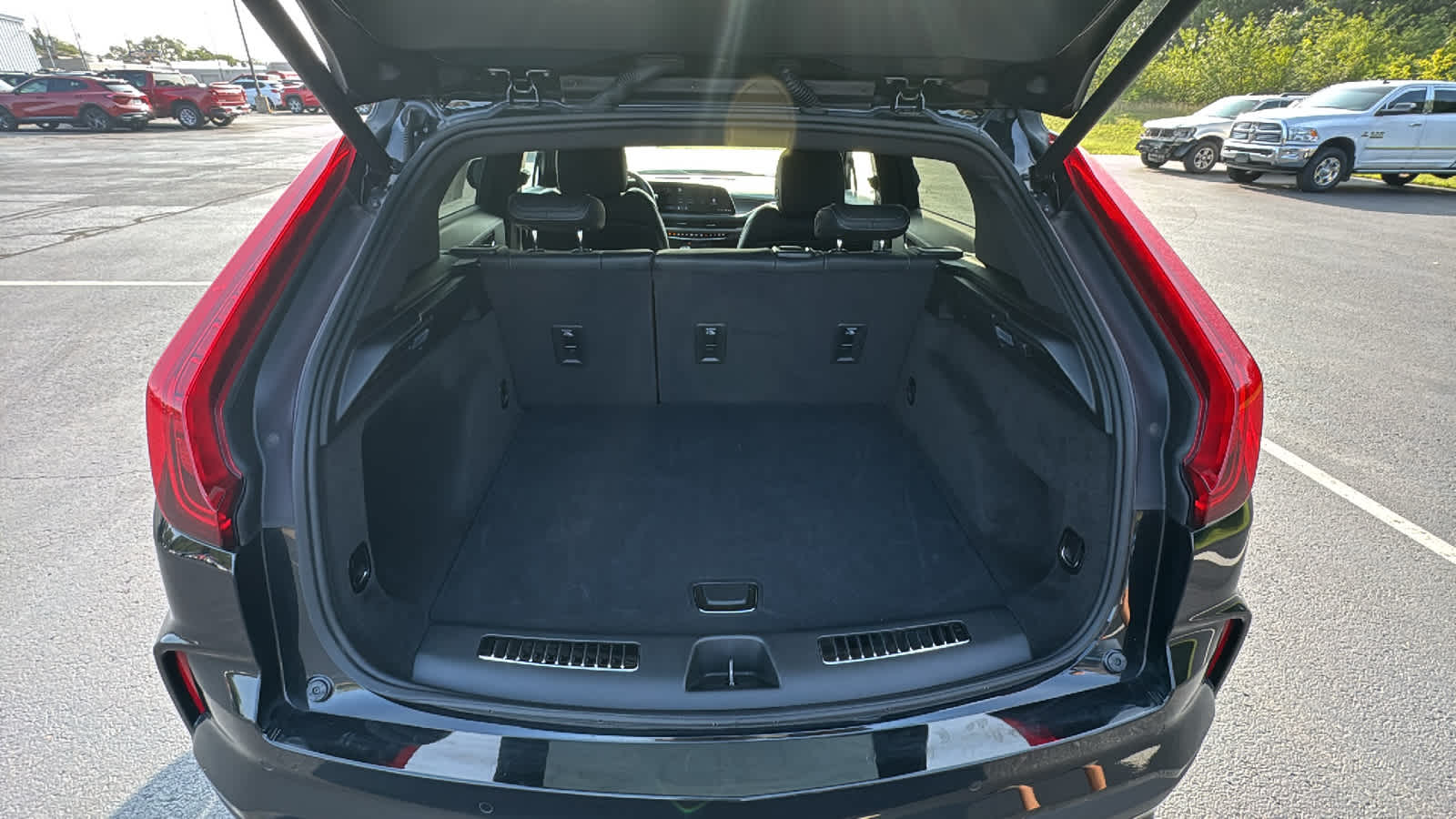 2025 Cadillac XT4 Premium Luxury - Photo 30