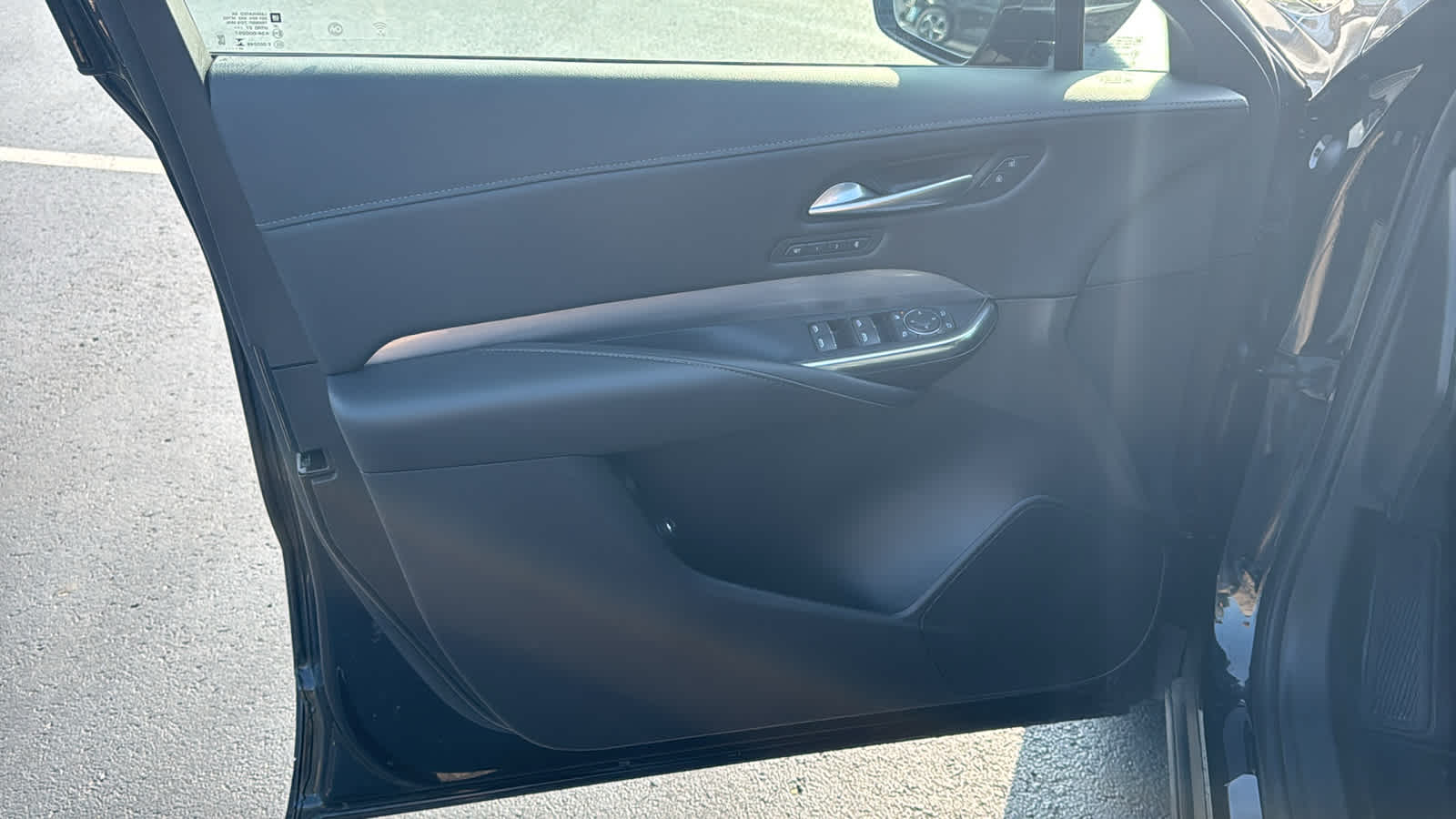2025 Cadillac XT4 Premium Luxury - Photo 6