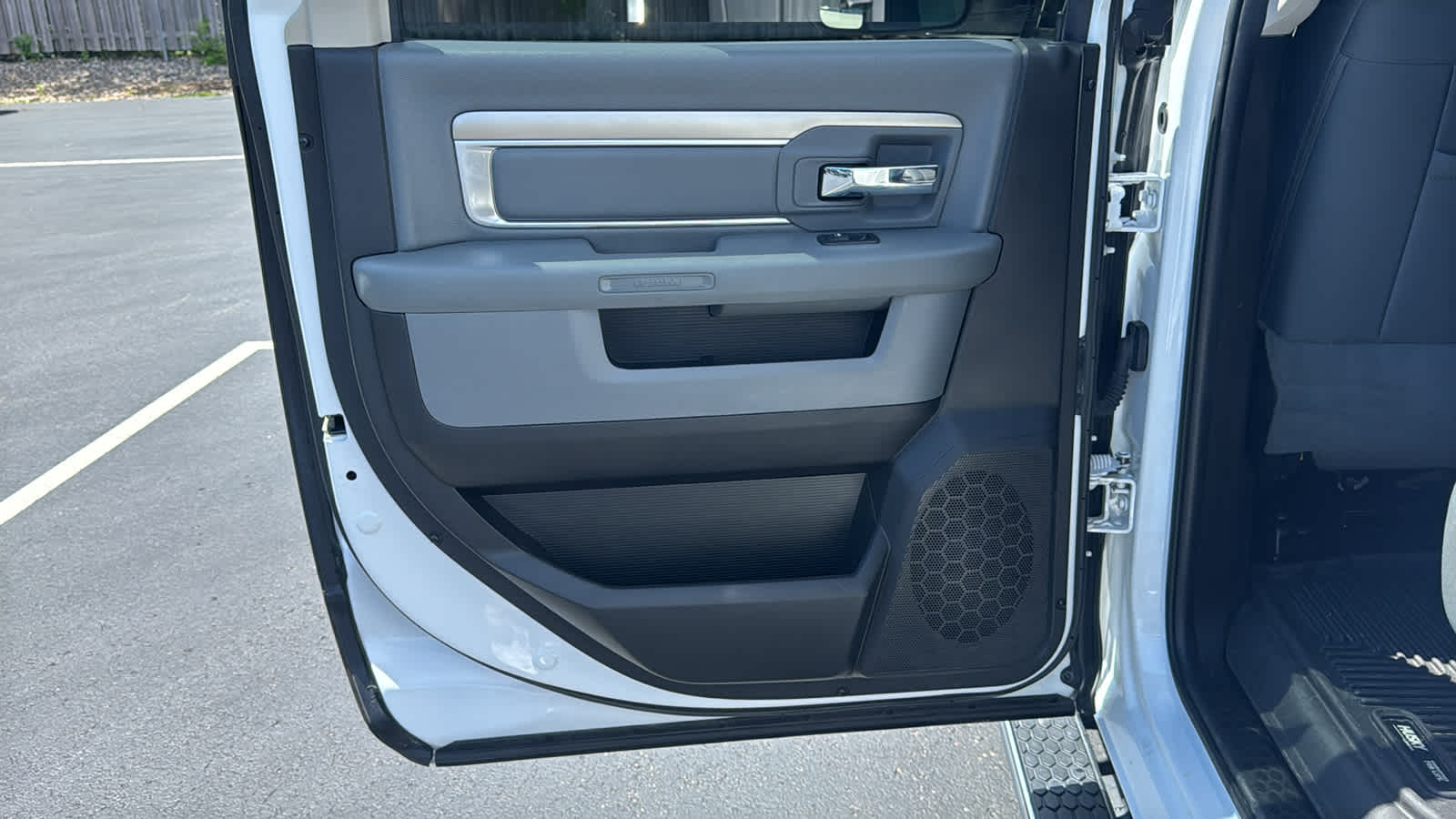 2018 RAM 2500 Big Horn Crew Cab 4x4 6'4" Box