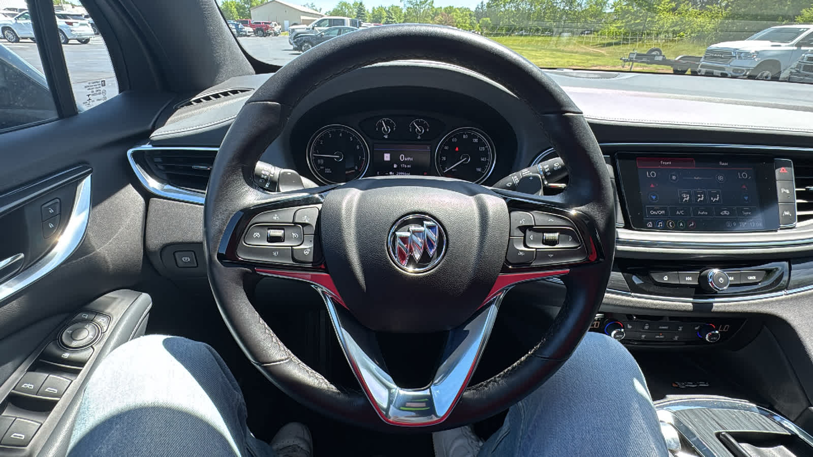 2023 Buick Enclave Essence